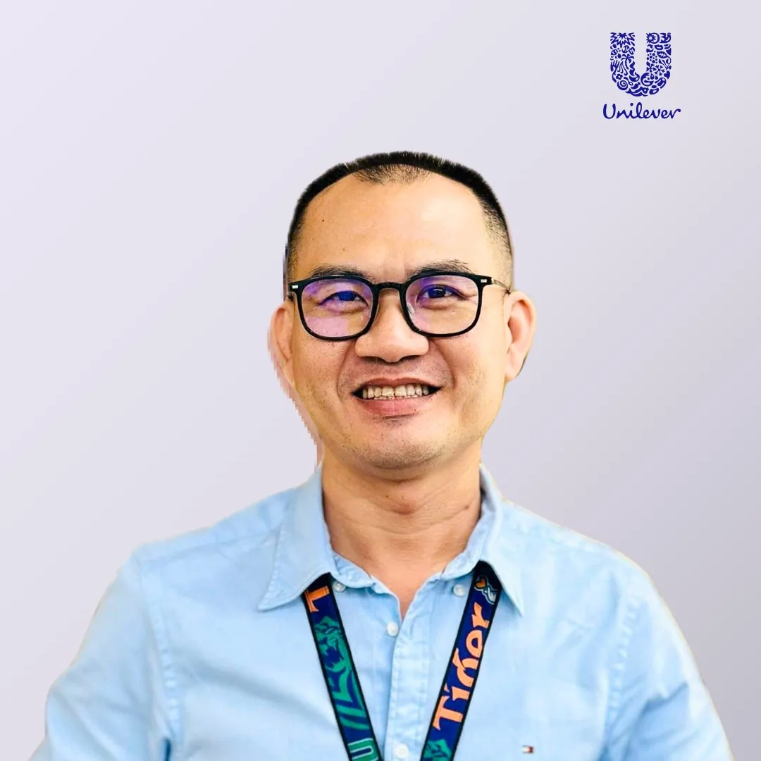 Chân dung Nguyễn Nam